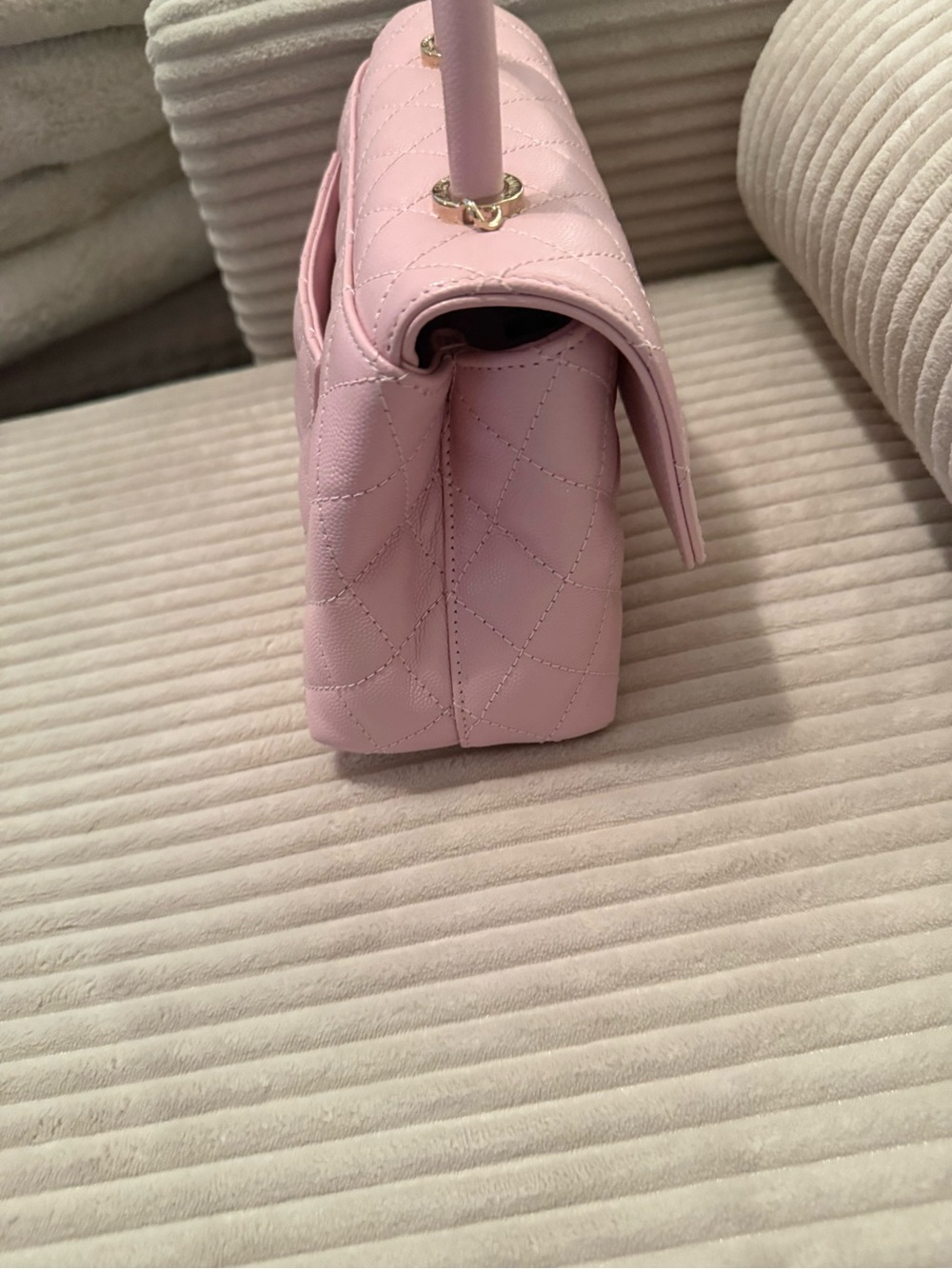 Chanel Quilted Top Handle Bag in Pastel Pink - Picture 4 of 16